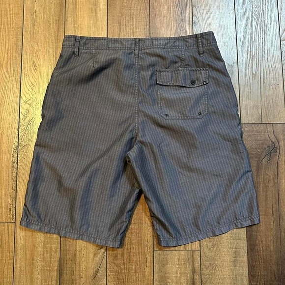 Hurley Chino Board Shorts Men's Size 36 Gray Striped - Picture 2 of 7